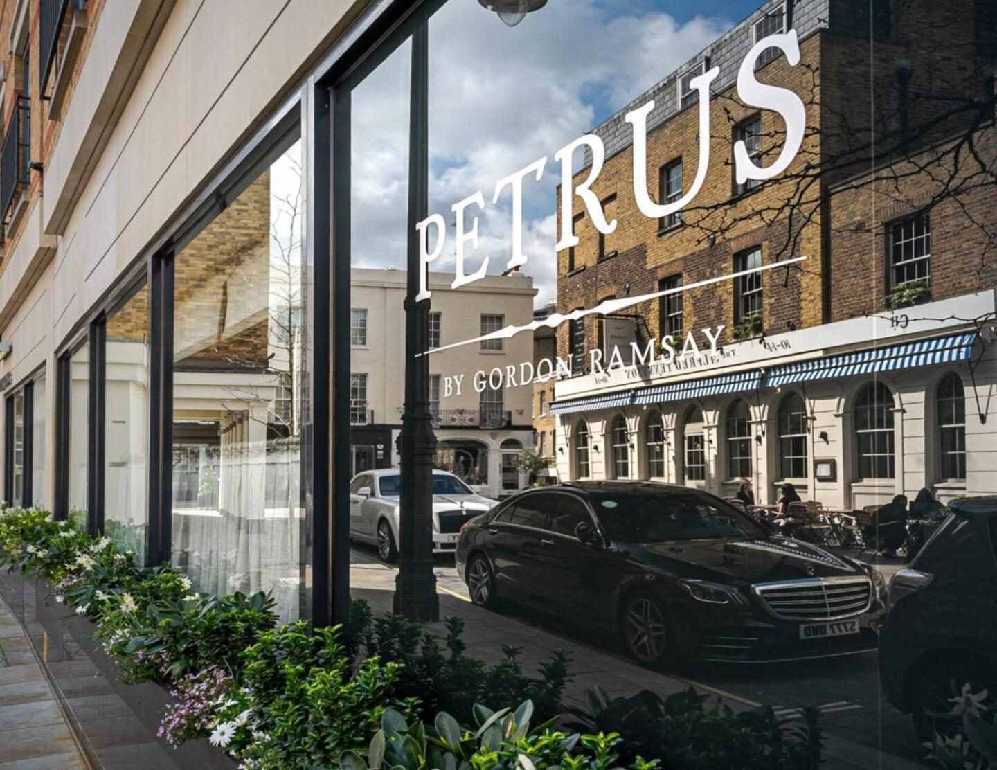 Chic Belgravia Hideaway With Private Patio 10 Mins To Harrods 런던 외부 사진